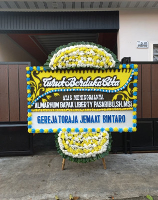 Papan Bunga Duka di Kesawan