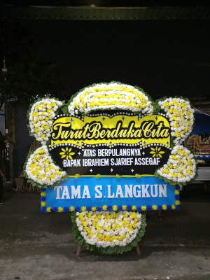 Papan Bunga Duka di Kesawan